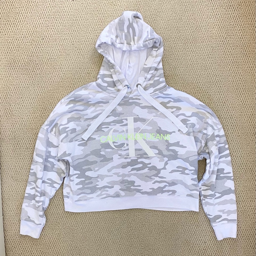 Calvin Klein Grey Camo Cropped Hoodie Women’s M